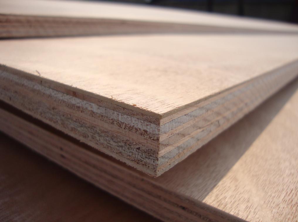 日本胶合板厂转产软木材胶合板