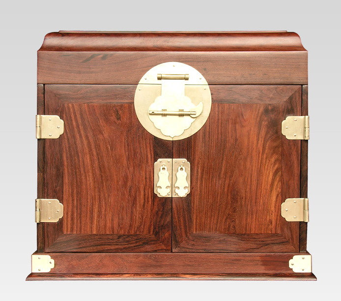 设计巧妙的明式小体积箱类家具之官皮箱