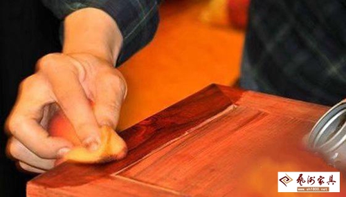 红木家具制作工艺中的擦漆、烫蜡、擦油，哪个比较好？