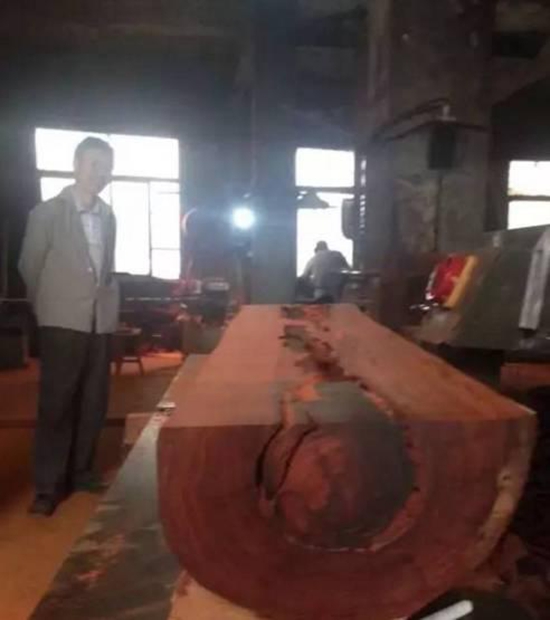 东阳红木专家带你走进红木工厂，看看红木的出材率到底有多高